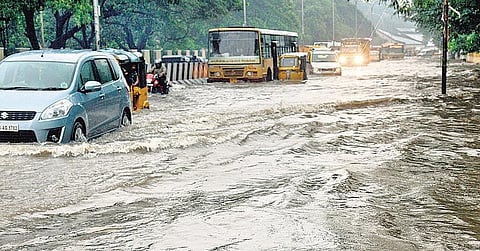 வீடுகளுக்குள் மழைநீர் புகுவது ஏன்?﻿