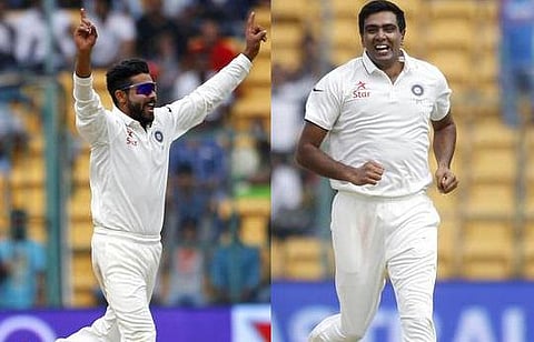 தென் ஆப்பிரிக்காவுக்கு எதிராக அபார பந்துவீச்சு, நிதான பேட்டிங்: முதல் நாளில் இந்தியா ஆதிக்கம்