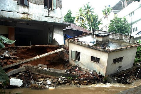 மழையால் சேதம் அடைந்த பொருட்களுக்கு காப்பீடு பெறுவது எப்படி?﻿- இன்சூரன்ஸ் அதிகாரி விளக்கம்﻿