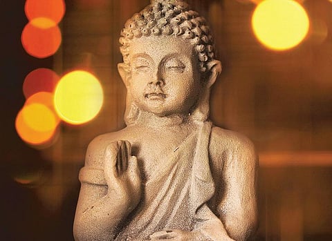 அன்னைக்கு நன்றி செலுத்திய புத்தர்﻿