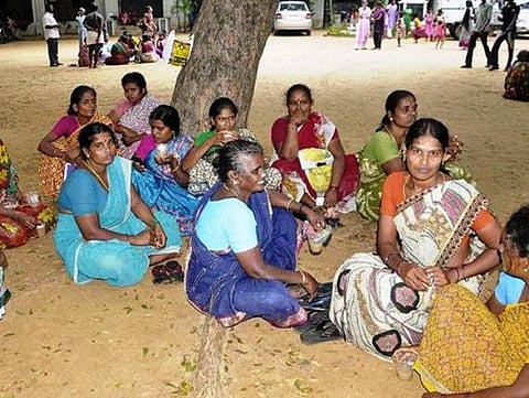 நிவாரண முகாம்களில் இருந்து 26 ஆயிரம் பேர் வீடு திரும்பினர்: அமைச்சர் வளர்மதி தகவல்