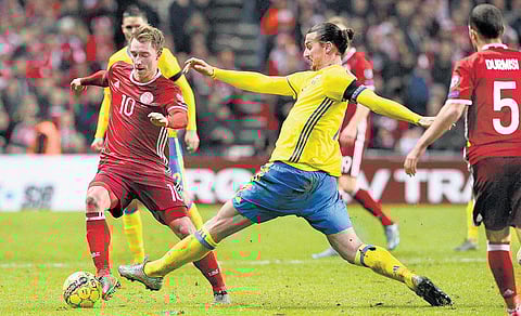 2016 யூரோ கால்பந்து தொடரில் பங்கேற்க﻿ கடைசி அணிகளாக தகுதிபெற்றது ஸ்வீடன், உக்ரைன்﻿ கோபன்ஹேகன்