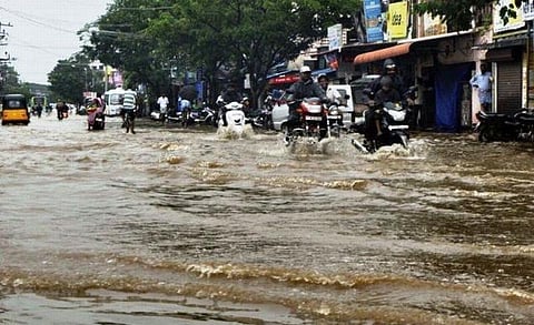 தமிழகத்தில் கனமழை நீடிக்க வாய்ப்பு: மழை பலி எண்ணிக்கை 122 ஆக அதிகரிப்பு