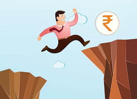 ஊதியக் குழு பரிந்துரை: 225 மடங்கு உயர்வு