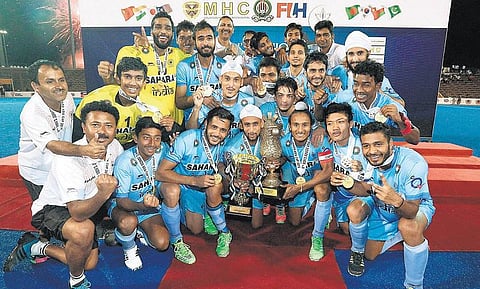 ஜூனியர் ஆசியக்கோப்பை ஹாக்கியில் பட்டம் வென்ற﻿ இந்திய வீரர்களுக்கு தலா ரூ.1 லட்சம் பரிசு﻿