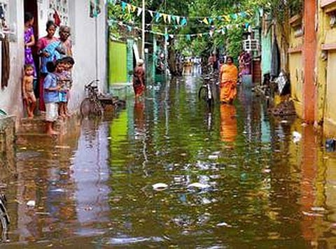 மழைக்குப் பிறகு சென்னை மக்களை அச்சுறுத்தும் கழிவுநீர் பிரச்சினை