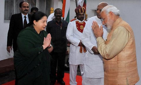 உடனடி நிவாரணமாக ரூ.5,000 கோடி வழங்குக: மோடியிடம் ஜெயலலிதா நேரில் கோரிக்கை