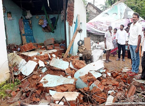 கடலூரில் இடைவிடாத கொட்டும் மழை: சென்னை வெள்ளம் கடலூரை மூழ்கடித்து விட்டதா?