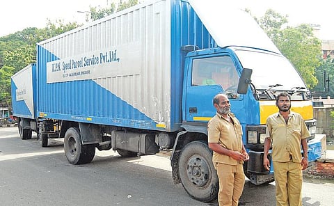 களத்தில் தி இந்து: வாருங்கள், மனித நேயத்தில் நனைவோம்!