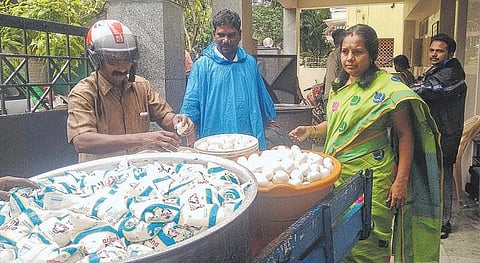 பாஜக சார்பில் மயிலாப்பூரில்﻿ 10 ஆயிரம் முட்டைகள் விநியோகம்﻿