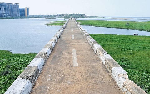 திரையில் தோன்றிய சென்னை கட்டிடங்கள்﻿