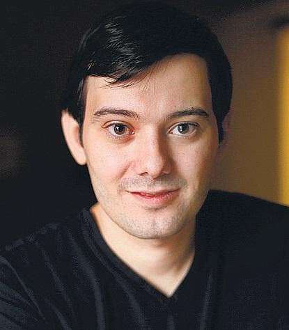 உயிர்காக்கும் மருந்துகளின் விலை பல மடங்கு உயர்த்திய இளம் தொழிலதிபர் மார்ட்டின் ஷ்க்ரெலி கைது﻿