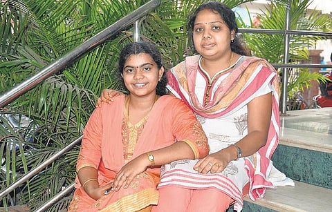 முகங்கள்: தமிழால் இணைந்த தோழிகள்﻿