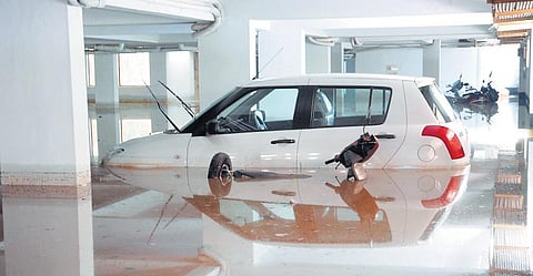 ‘கீழ்த் தளத்தில் என்ன இருக்கு?﻿