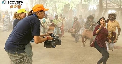 பாலாவின் தாரை தப்பட்டையில் டிஸ்கவரி தமிழ் கேமரா குழு