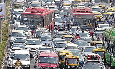 டீசல் கார்களுக்கு தடையை நீக்கக் கோரி உச்ச நீதிமன்றத்தில் மனு﻿