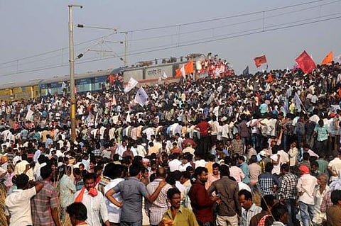 காப்பு சமுதாயத்தினர் போராட்டம் தீவிரம்: கிழக்கு கோதாவரியில் போலீஸ் படைகள் குவிப்பு