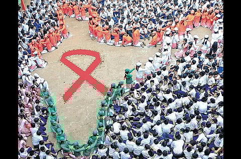 தமிழகத்தில் எச்ஐவி / எய்ட்ஸ் குறித்த விழிப்புணர்வு﻿ ஆண்களிடம் குறைந்தது; பெண்களிடம் அதிகரிப்பு