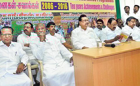 234 தொகுதியிலும் காங்கிரஸ் தனித்து போட்டியிட தொண்டர்கள் விருப்பம்﻿: ஈவிகேஎஸ்.இளங்கோவன் பேச்சு﻿