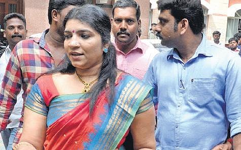 கேரள முதல்வர் நல்லவர்: வீடியோ ஆதாரங்கள் பொய்﻿: கோவையில் சரிதா எஸ் நாயர் அறிவிப்பு﻿