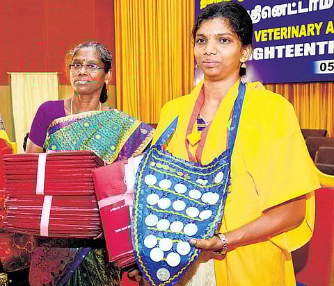 சென்னையில் கால்நடை பல்கலை. பட்டமளிப்பு விழா﻿: 32 பதக்கங்கள் குவித்து மாணவி லாவண்யா சாதனை﻿