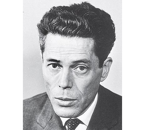 ஜாக்குவஸ் மோனாட்﻿﻿ 10