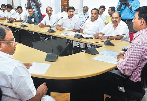 சென்னையில்﻿ 16 தொகுதிகளில் வாக்காளர் பட்டியலில் இருந்து 1.85 லட்சம் பேர் நீக்கம்﻿: மாநகராட்சி அறிவிப்பு﻿