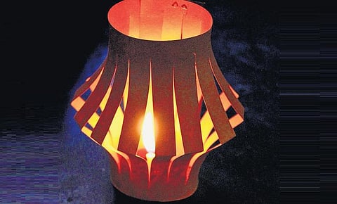 நீங்களே செய்யலாம்: அலங்கார விளக்கு செய்வோமா?﻿