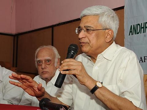 கம்யூனிஸ்ட்டுகளை தேச துரோகிகளாக சித்தரிக்க மத்திய அரசு முயற்சி﻿: பிரகாஷ் காரத் குற்றச்சாட்டு﻿