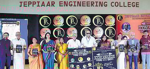 டாக்டர் கமலா செல்வராஜ், விவசாயி வெங்கடபதி உட்பட 9 பேருக்கு ஜேப்பியார் ஐகான் விருது﻿ - சத்யபாமா பல்கலை. வேந்தர் ஜேப்பியார் வழங்கினார்﻿: ‘பாலம்’ கல்யாணசுந்தரத்துக்கு வாழ்நாள் சாதனையாளர் விருது﻿