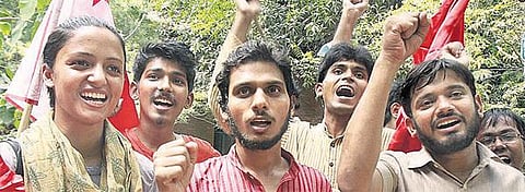 ‘﻿காம்ரேட்’ ஷெஹ்லா﻿