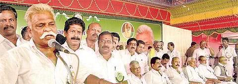 வணிகர்கள் ஆதரவு யாருக்கு?﻿- வெள்ளையன் நிபந்தனை﻿