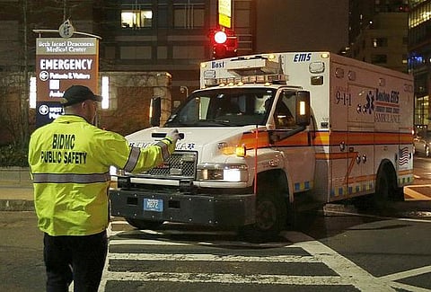 அமெரிக்காவில் துப்பாக்கிச் சூடு: 4 பேர் பலி, 20 பேர் காயம்