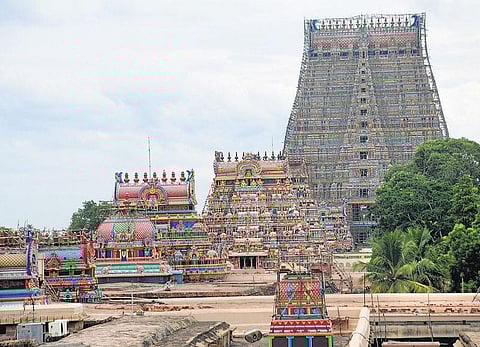 பக்தர்களுக்கு பாரிவலம் அறிவிக்கும் செய்தி﻿