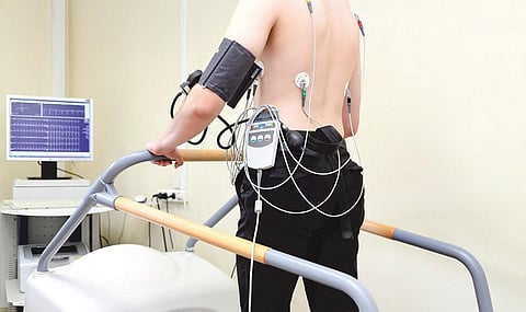 பரிசோதனை ரகசியங்கள் - 21: மாரடைப்பைத் தெரிந்துகொள்ள மட்டும்தான் இ.சி.ஜி.யா?﻿