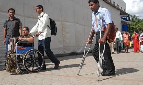 மாற்றுத்திறனாளிகளுக்கு தேசிய அடையாள அட்டை: மத்திய அரசு முடிவு