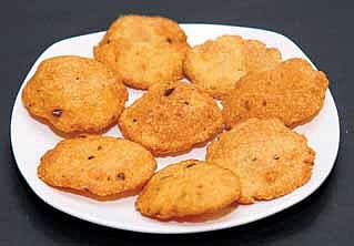 வெல்ல அடை