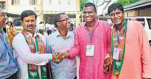 நாளை மறுதினம் முதல்கட்டத் தேர்தல்: மேற்குவங்கம், அசாமில் இன்று பிரச்சாரம் ஓய்கிறது