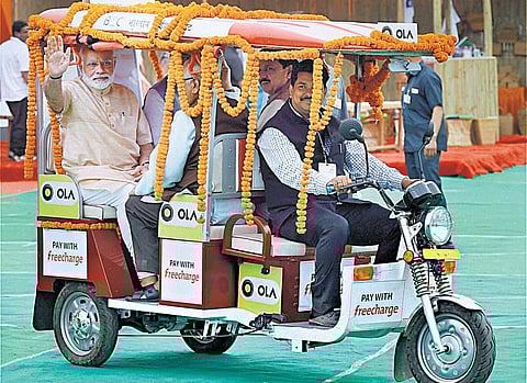 தாழ்த்தப்பட்ட இளைஞர்களுக்கு கடன் வழங்க﻿ ‘எழுக இந்தியா’ திட்டம் தொடக்கம்﻿