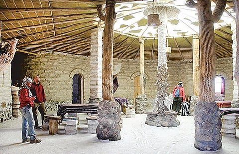 உப்பில் உருவான ஓட்டல்!﻿