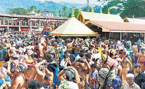 சபரிமலையில் பெண்களை அனுமதிக்கும் விவகாரம்﻿ பாலின பேதம் கூடாது: உச்ச நீதிமன்றம் கருத்து