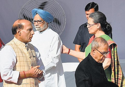 அம்பேத்கரின் 125-வது பிறந்த நாளில் நினைவிடத்தில் பிரதமர் மலர் மரியாதை: ஐ.நா. சபையில் முதல் முறையாக கொண்டாட்டம்﻿