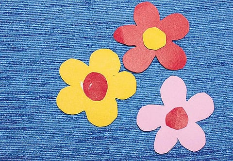 நீங்களே செய்யலாம்: காகிதத்தில் அழகான பூ!﻿