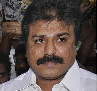 தேமுதிக வேட்பாளர்களை ஆதரித்து சுதிஷ் பிரச்சாரம்