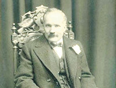 நாட்டுக்கொரு பாட்டு- 3: ஒரே தேசிய கீதமான இரு பாடல்கள்!﻿