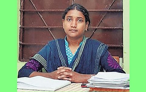 ‘லஞ்சம் வாங்க மாட்டேன்!- இப்படிக்கு, முத்துமாரி வி.ஏ.ஓ.﻿