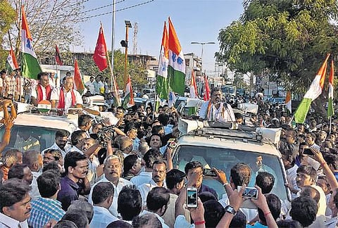 திமுக, அதிமுக கட்சிகளிடம் எளிமை, நேர்மை, தூய்மை இல்லை﻿: ஜி.கே.வாசன் கருத்து﻿