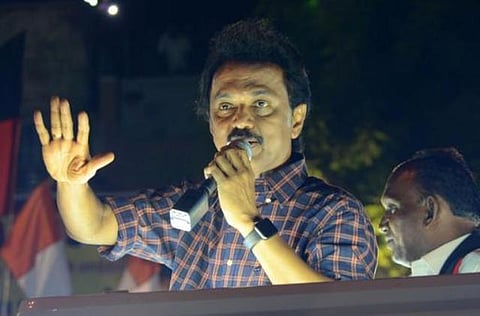 அரசு உயர் அதிகாரிகள்﻿﻿ அதிமுக ஆதரவு நிலையிலிருந்து மாற்றிக் கொள்ள வேண்டும்﻿: ஸ்டாலின் எச்சரிக்கை﻿﻿