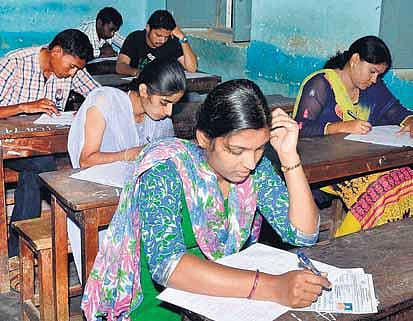 விவாத மேடை: தேர்வு நடத்தும் முறையால்தான் பயம்!﻿﻿