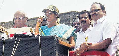 மார்க்சிஸ்ட் வேட்பாளரை ஆதரித்து வ.உ.சி. பேத்தி பிரச்சாரம்